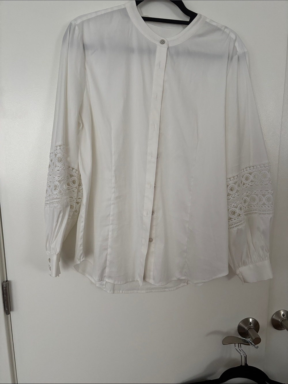 Chico's White Button-Front Blouse with Crochet Sleeve Panels